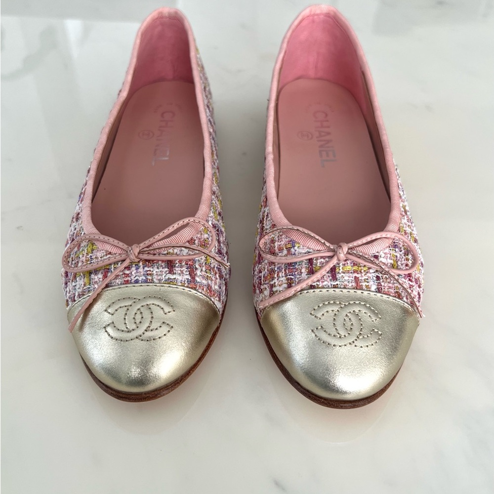 New CHANEL Pink Tweed Ballet Flats / Size 38 - Picture 11 of 14